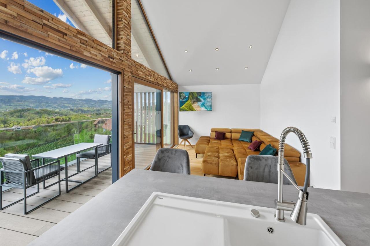 Luxus Chalet Max Glanz an der Weinstrasse Exterior photo